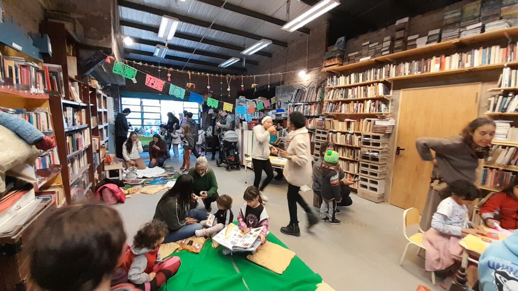 Festejamos en día de la infancia en la biblio